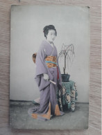 Japon FEMME EN COSTUME TRADITIONNEL  DEBUT 1900 B - Kyoto