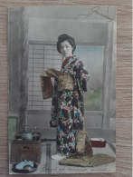 Japon FEMME EN COSTUME TRADITIONNEL  DEBUT 1900 CIRCULE - Kyoto