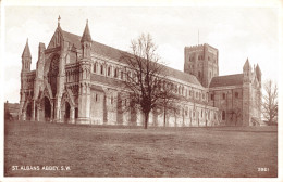 R329321 St. Albans Abbey. S. W. Valentine. Photo Brown. Postcards - Welt