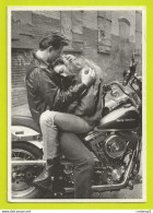 MOTOS Couple Amoureux Sur Moto HARLEY DAVIDSON N°5559 Jersey St Rendez Vous Wizard & Génius VOIR DOS En 1991 - Motos