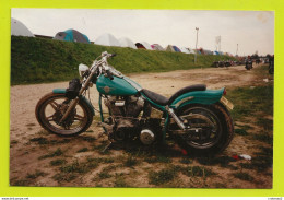 Photo KODAK Originale MOTO HARLEY DAVIDSON En 1992 Rassemblement Camping ? - Autres & Non Classés