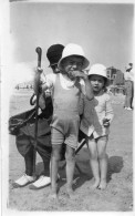 Photo Vintage Paris Snap Shop - Enfant  Child Plage Beach  - Andere & Zonder Classificatie