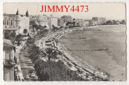 CPSM - CANNES En 1959 - La Croisette ( Plage Bien Animée ) - Edit. " MAR " à Nice - Cannes