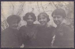 Carte Photo - Photo De Famille Datée 21 Avril 1913 Adressée à L'Administrateur Gilson Au Congo Belge - Geïdentificeerde Personen