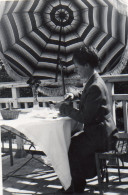 Photo Vintage Paris Snap Shop -femme Women Parasol  - Anonymous Persons