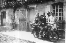 Photo Vintage Paris Snap Shop -famille Family Moto - Autres & Non Classés