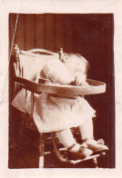 Photo Vintage Paris Snap Shop -enfant Child Dormir Sleeping - Anonymous Persons