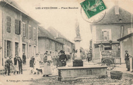 CPA Les Avenières-Place Bacchus-Timbre     L2908 - Les Avenières