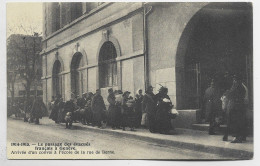 1914 1915 CARTE LA PASSAGE DES EVACUES FRANCAIS A GENEVE ARRIVEE D'UN CONVOI A ECOLE RUE DE BERNE - Guerre De 1914-18