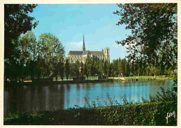 80 - Amiens - La Cathédrale Notre Dame Vue De L'Étang Saint-Pierre - CPM - Voir Scans Recto-Verso - Amiens