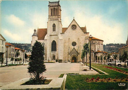 47 - Agen - La Cathédrale Saint-Caprais Et Les Jardins - CPM - Voir Scans Recto-Verso - Agen