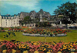 14 - Cabourg - Les Jardins Du Casino Et Les Villas - Fleurs - Automobiles - DS - CPM - Voir Scans Recto-Verso - Cabourg