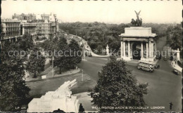 72452982 London Wellington Arch And Piccadilly - Sonstige & Ohne Zuordnung