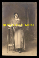 88 - THAON - FEMME - CACHET PHOTOGRAPHIE JEANNE D'ARC ALBERT FOLTZER - CARTE PHOTO ORIGINALE - Thaon Les Vosges