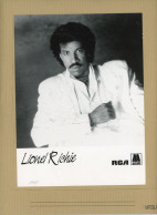 Le Chanteur  LIONEL  RICHIE - Célébrités