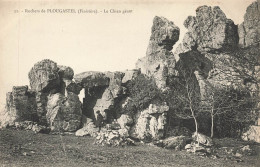 PLOUGASTEL : LE CHIEN GEANT - Plougastel-Daoulas