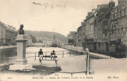 MORLAIX : STATUE DU CORSAIRE CORNIC ET LE BASSIN - Morlaix