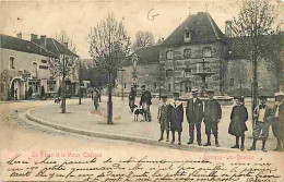 21 - Savigny Les Beaune - La Place Et Le Vieux Chateau - Précurseur - Oblitération Ronde De 1904 - CPA - Voir Scans Rect - Autres & Non Classés