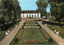 82 - Castelsarrasin - La Gare Et Les Jardins - Carte Neuve - CPM - Voir Scans Recto-Verso - Castelsarrasin