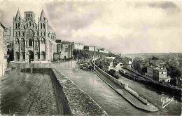 16 - Angouleme - La Cathédrale Saint-Pierre - Les Remparts - Automobiles - CPM - Voir Scans Recto-Verso - Angouleme