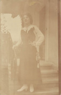 Social History Souvenir Real Photo Elegant Woman Lady Dress Coiffure - Photographie