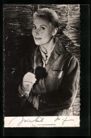 AK Schauspielerin Michele Morgan In Eleganter Wildlederjacke, Mit Original Autograph  - Acteurs