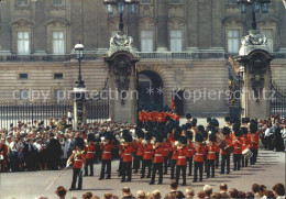 72350712 London Guards Band Leaving Buckingham Palace - Autres & Non Classés
