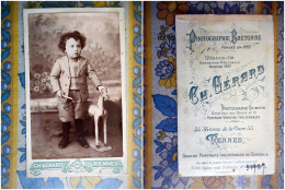 PHOTO CDV ENFANT JEUNE GARCON ET SON JOUET CHEVAL  MODE Cabinet GERARD   A RENNES - Anciennes (Av. 1900)