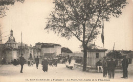 CONCARNEAU : LA PLACE JEAN JAURES ET LA VILLE CLOSE - Concarneau