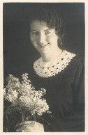 Social History Souvenir Real Photo Elegant Girl Flower Bouquet Austria 1936 - Photographie
