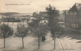 CONCARNEAU : LA PLACE D'ARMES - Concarneau