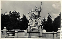 NE - NEUCHATEL - MONUMENT DE LA REPUBLIQUE - Perrochet, Lausanne, No 5525 - Pas Circulé - Neuchâtel