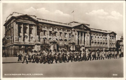 72154505 London Buckingham Palace Parade - Autres & Non Classés