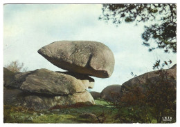 23 Aux Environs De Boussac -  Les Pierres Jaumatres  - La Balancoire - Boussac