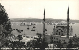 72147129 Istanbul Constantinopel Dolmabaghtche Mosque Bosphorus  - Türkei