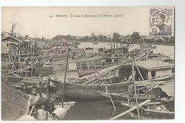 SAIGON , JONQUES ET SAMPANS SUR L'ARROYO CHINOIS - Timbre Surtaxé - Vietnam