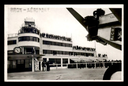 AVIATION - LYON - PORT AERIEN DE BRON - LES TERRASSES DE L'AEROGARE - Aerodromes