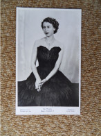 KB11/1150-Her Majesty Queen Elizabeth II - Historical Famous People