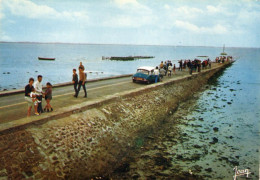 38335-ZE-85-LA VENDEE-NOIRMOUTIER-Passage Du Gois à Marée Haute---------animée-voiture DS - Noirmoutier