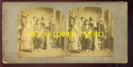 PHOTO STEREO - FEMME ET HOMMES EN COSTUMES - FORMAT 17 X 8.5 CM  - Fotos Estereoscópicas