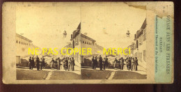 PHOTO STEREO -  VOYAGE DANS LES PYRENEES - BAREGES - ETABLISSEMENTS THERMAL ET PIC ST-JUSTIN - FORMAT 17 X 8.5 CM  - Stereoscopic