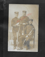 MILITARIA CARTE PHOTO MILITAIRE PHOTO G COLOMB À LA ROCHELLE SOLDATS AVEC SABRE PLIE : - Characters