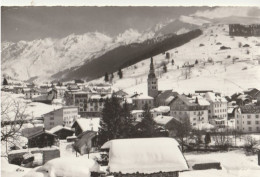 LA CLUSAZ - CPSM : Vue Générale Et Les Pistes De Ski - La Clusaz