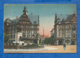 CPA - 57 - Metz - Place Du Roi Albert Avec Monument Déroulède - Colorisée - Animée - Non Circulée - Metz