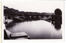 01456 / Carte-Photo LYON Rhone Pont SAONE La FEUILLEE Quai BONDY PECHERIE Detruit Allemands Septembre 1944 CPAWW2 - Lyon 1