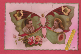 COUPLE DANS UN PAPILLON - Couples