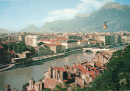 - 38 - GRENOBLE. - L'Isère, Le Téléphérique De La Bastille Et Le Moucherotte (1895 M.) - Scan Verso - - Grenoble