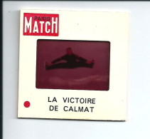 R824 - DIAPOSITIVE PARIS MATCH - LA VICTOIRE D'ALAIN CALMAT - Patinaje Artístico