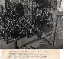 39/45 VISITE DU MARECHAL PETAIN A NANCY . LE MARECHAL FRANCHIT LES GRILLES PL STANISLAS - Berühmtheiten