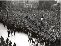 39/45 VISITE DU MARECHAL PETAIN A NANCY .  PL STANISLAS . L'ENVOI DES COULEURS - Famous People